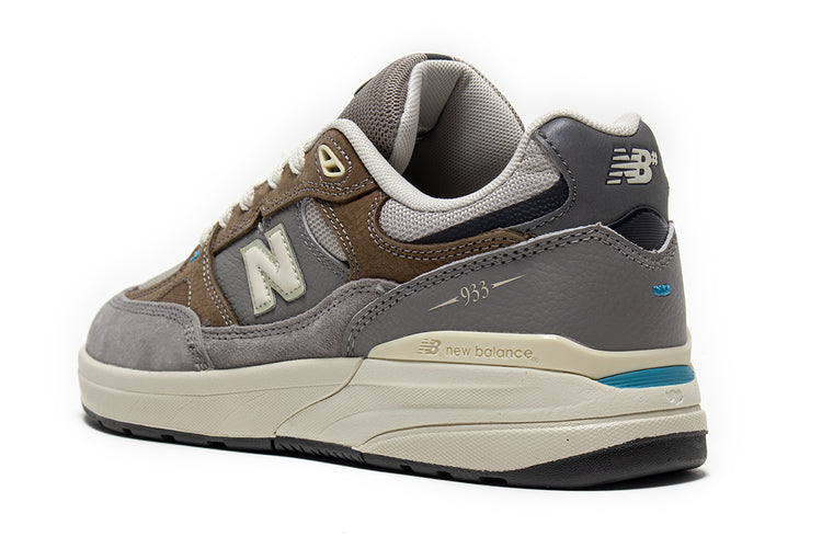 New Balance Numeric - 933
Style # UN933GRY
Color : Marblehead / Island Blue