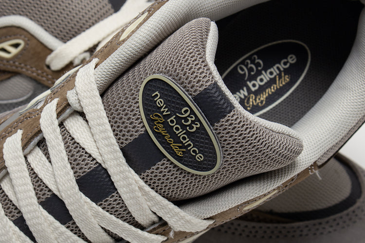 New Balance Numeric - 933
Style # UN933GRY
Color : Marblehead / Island Blue