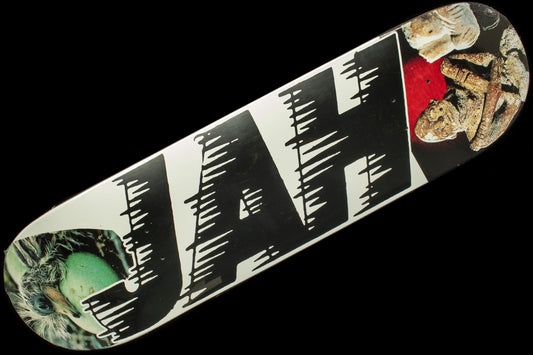 Palace - S39 - Jahmir Pro Deck
Width : 8.25"
Wheelbase : 14.50"
Length : 31.65"
Nose : 6.78"
Tail : 6.43"
Jamal Brown pro model