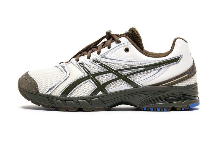 Asics - GEL-DS Trainer 14 x Temptation Vacation
Style # 1203A810.101
Color : Cream / Olive Canvas
