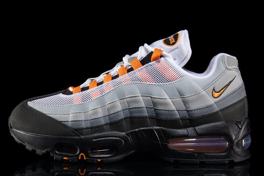Nike - Air Max 95 OG
Style # HM4740-005
Color : Black / Bright Mandarin / Cool Grey / White