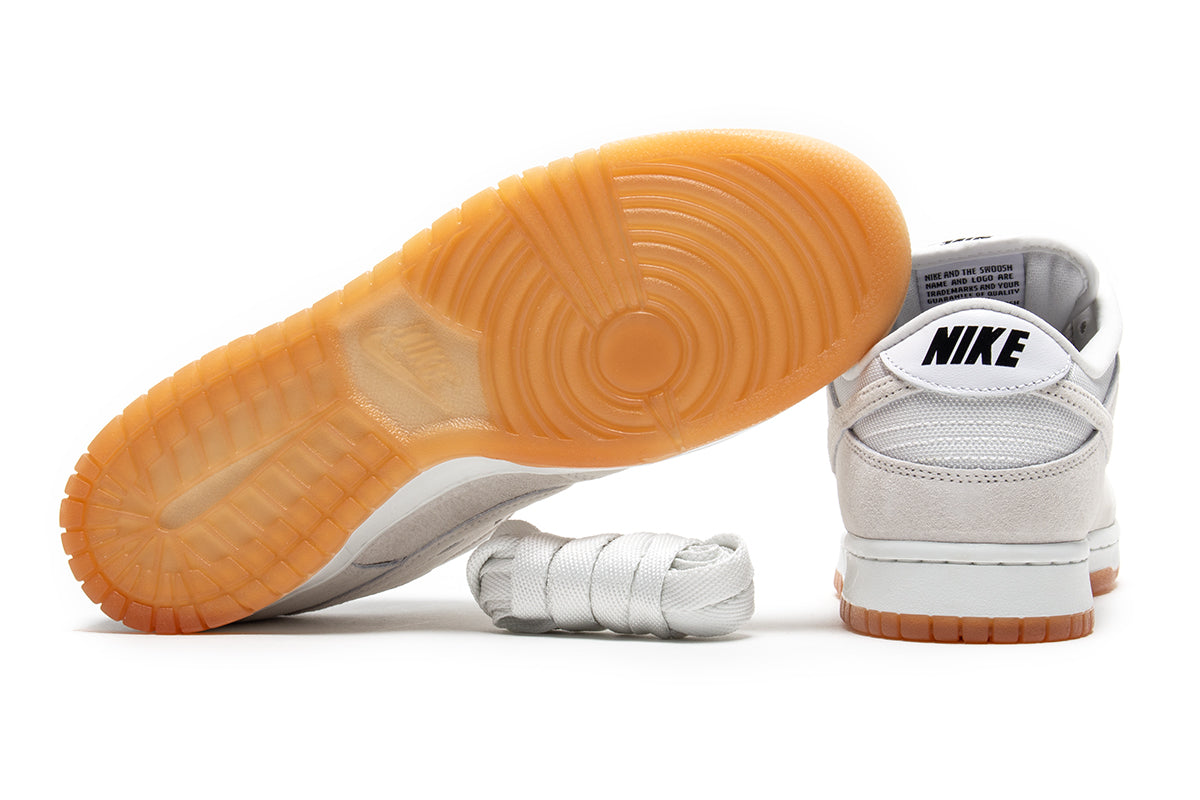 Nike SB - Dunk Low Pro B
Style # HJ0367-100
Color : Pale Ivory / White
