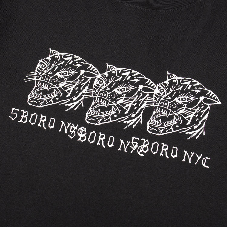 5Boro - Demon Cat T-Shirt
Color : Black / White