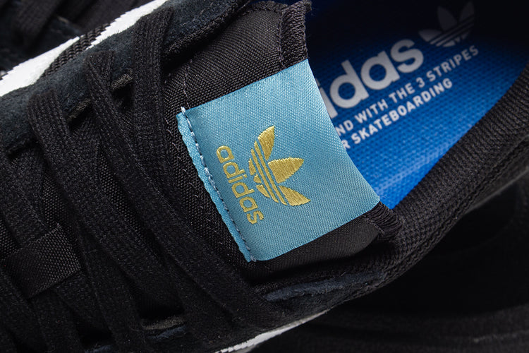 Adidas - Nora
Style # JP8588
Color : Core Black / White