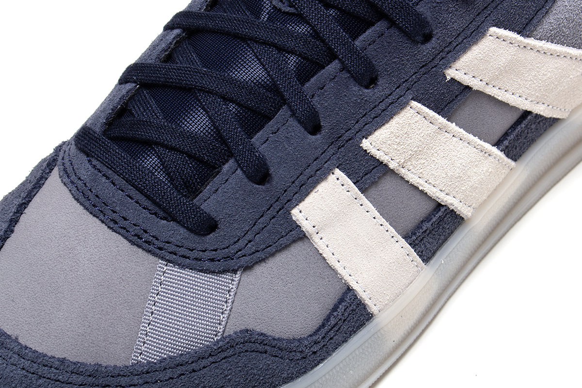 Adidas Skateboarding - Aloha Super
Style # KJ0280
Color : Legend Ink / Crystal White / Grey One