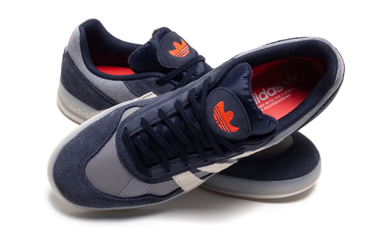 Adidas Skateboarding - Aloha Super
Style # KJ0280
Color : Legend Ink / Crystal White / Grey One