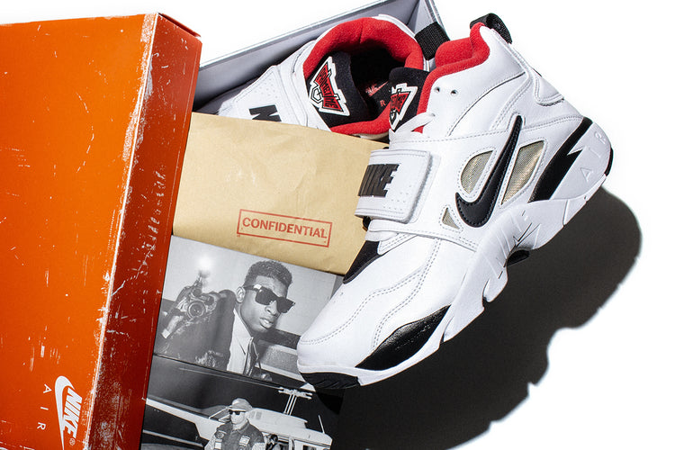 Nike - Air DT Proto '92
Style # IB2239-100
Color : White / Black / University Red / Metallic Gold