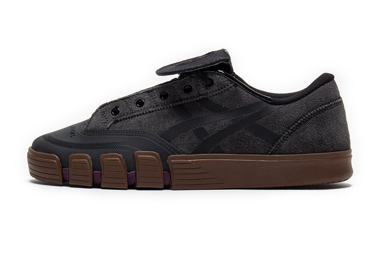 Asics Skateboarding - Gel-Flexkee Pro 2.0 x Late Nite Stars
Style # 1203B127.020
Color : Graphite Grey / Black