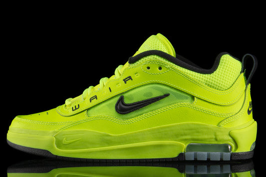 Nike SB - Air Max Ishod Premium
Style # IB6212-701
Color : Volt / Black&nbsp;