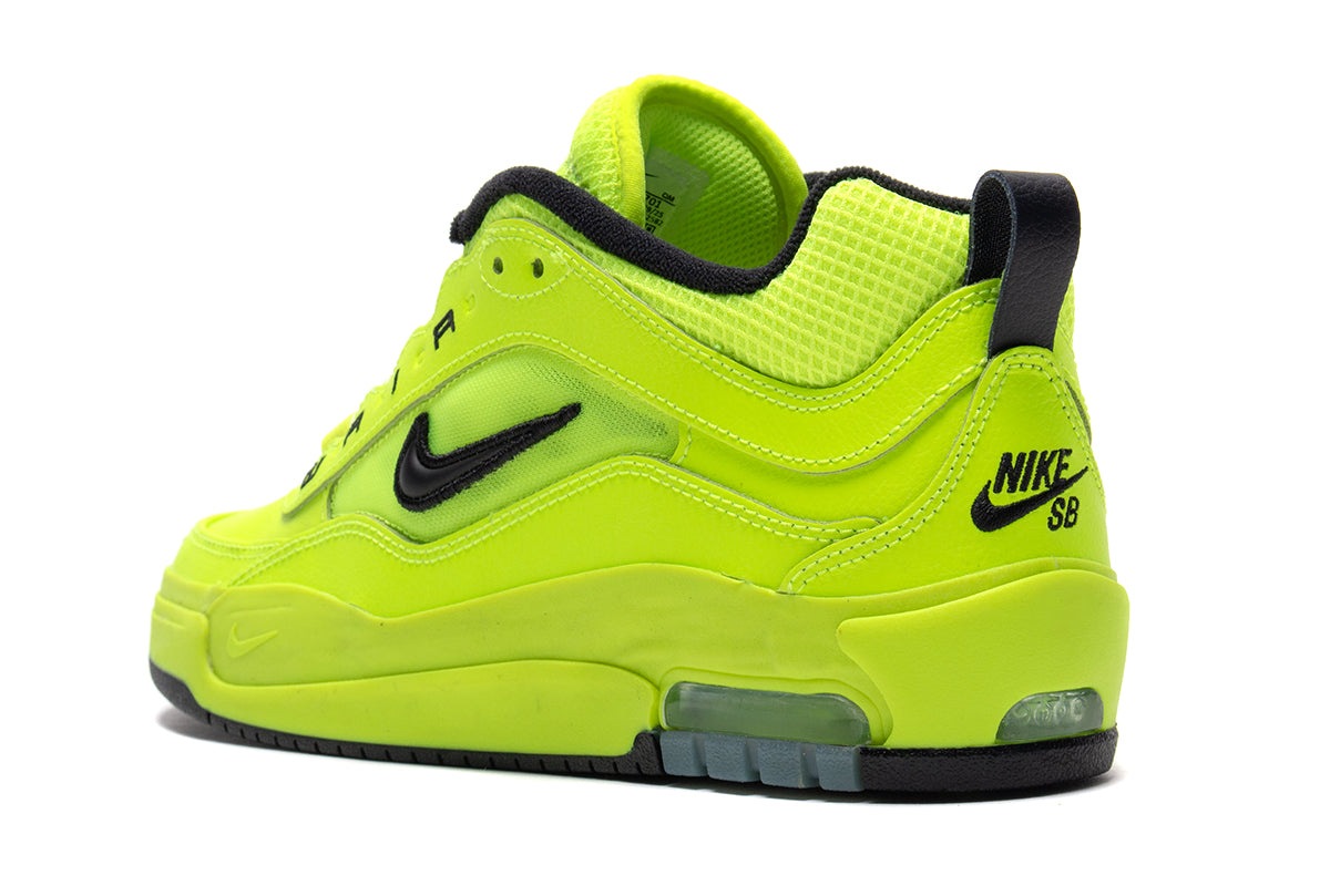 Nike SB - Air Max Ishod Premium
Style # IB6212-701
Color : Volt / Black&nbsp;