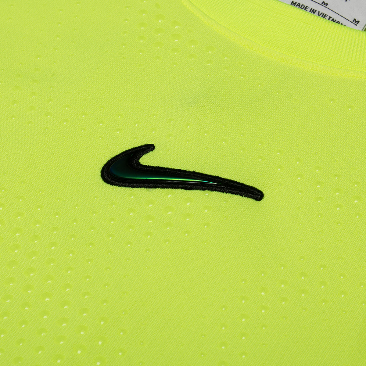 Nike SB - Ishod Jersey
Style # IF0436-702
Color : Volt