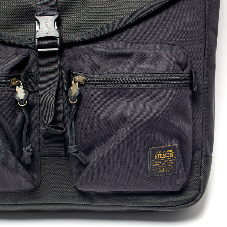 Filson | Surveyor Messenger Bag Style # 20277989 Color : Black