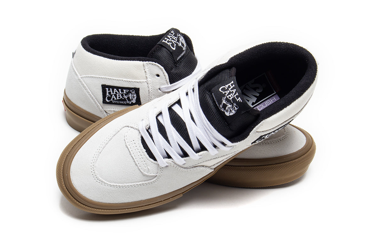 Vans - Skate Half Cab
Style # VN0A2Z348YG1
Color : Antique White / Gum
