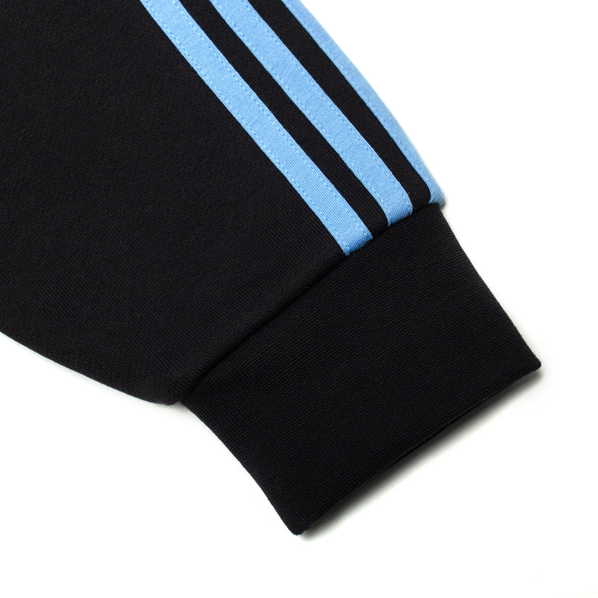 Adidas Skateboarding - Argentina x Thrasher Hoodie
Style # KX4547
Color : Black