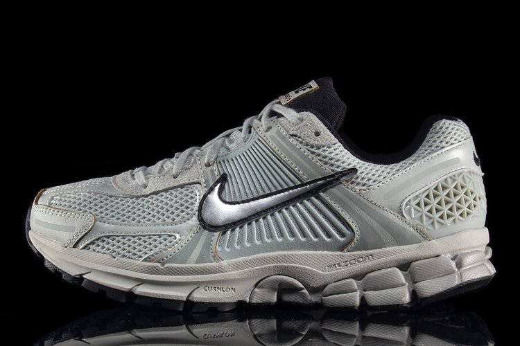 Nike | Women's Zoom Vomero 5 Style # FN6742-001 Color : Light Silver / Chrome / Light Bone / Black