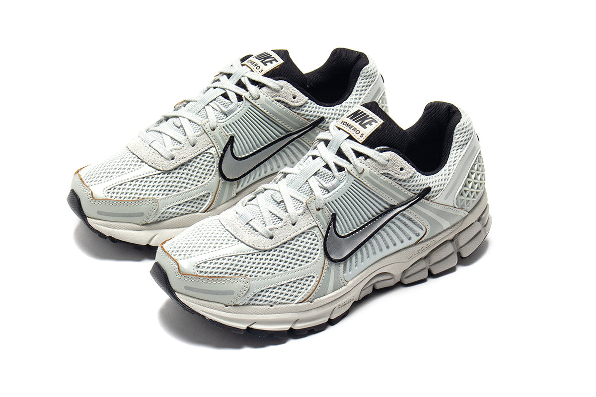 Nike | Women's Zoom Vomero 5 Style # FN6742-001 Color : Light Silver / Chrome / Light Bone / Black