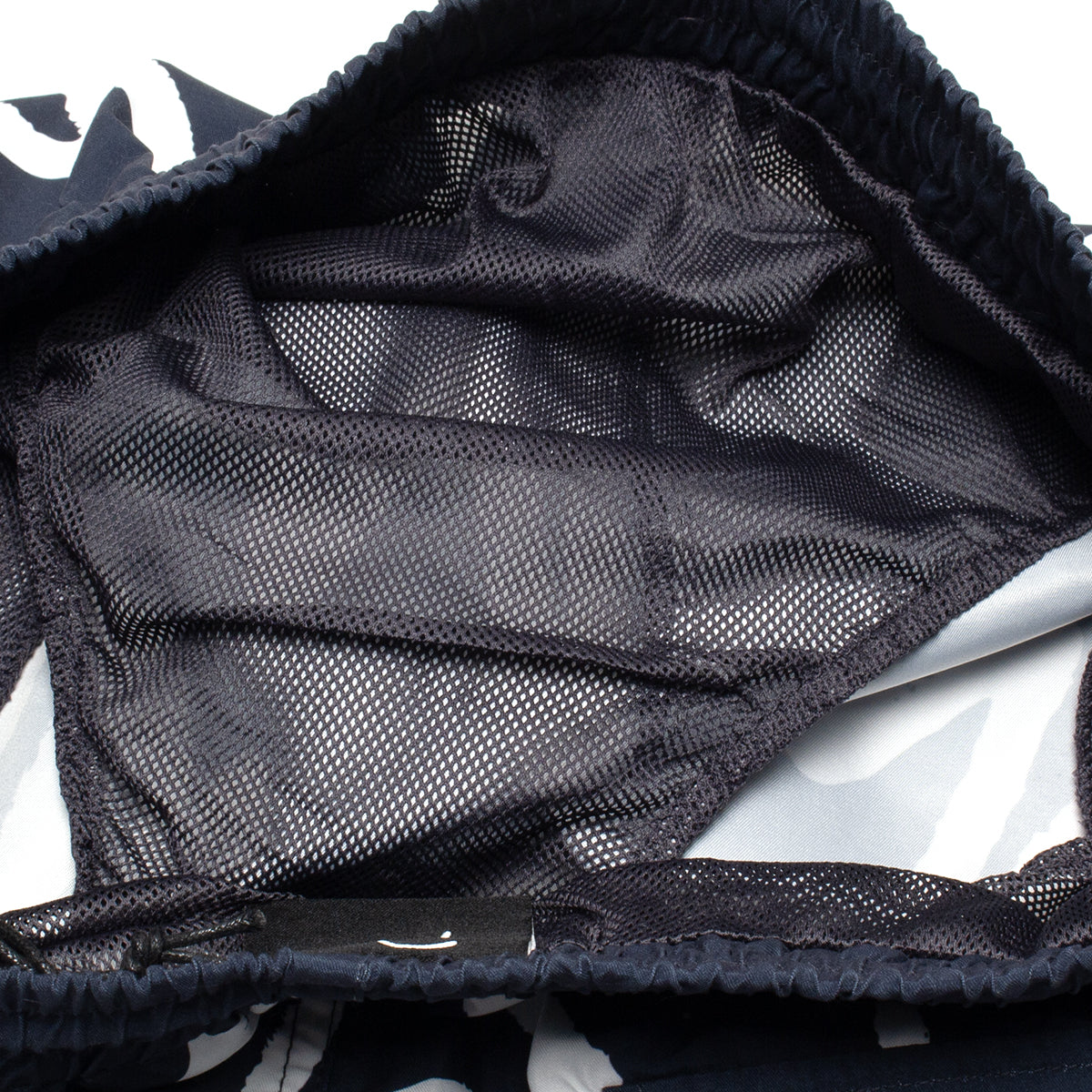 by Parra - Birds Fly Free Swim Shorts
Color : Black