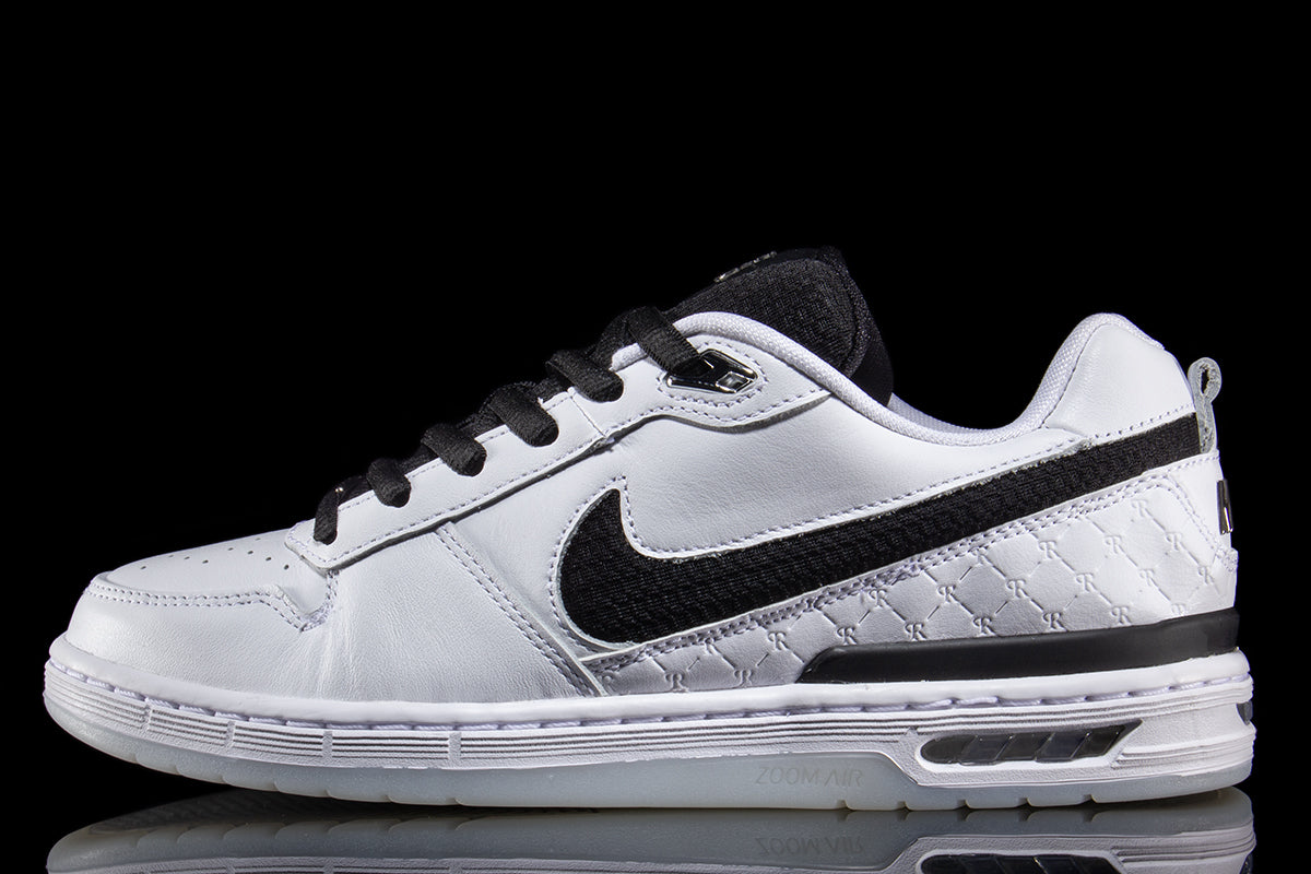 Nike SB - Paul Rodriguez Zoom Air Low
Style # HQ6828-100

Color : White / Black