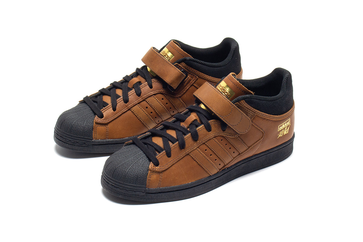 Adidas | Pro Shell ADV x Heitor Style # ID3648 Color : Core Black / Brown