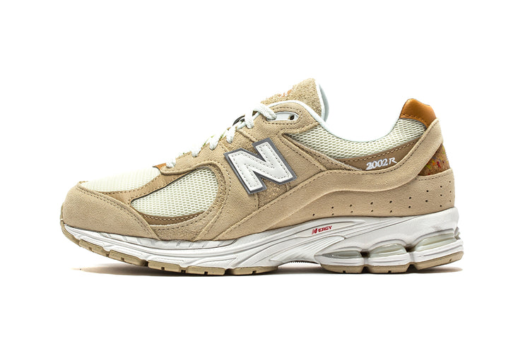 New Balance | 2002R Style # M2002RSC Color : Sandstone / Incense / Agora