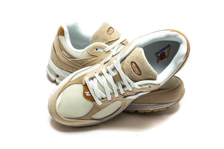 New Balance | 2002R Style # M2002RSC Color : Sandstone / Incense / Agora