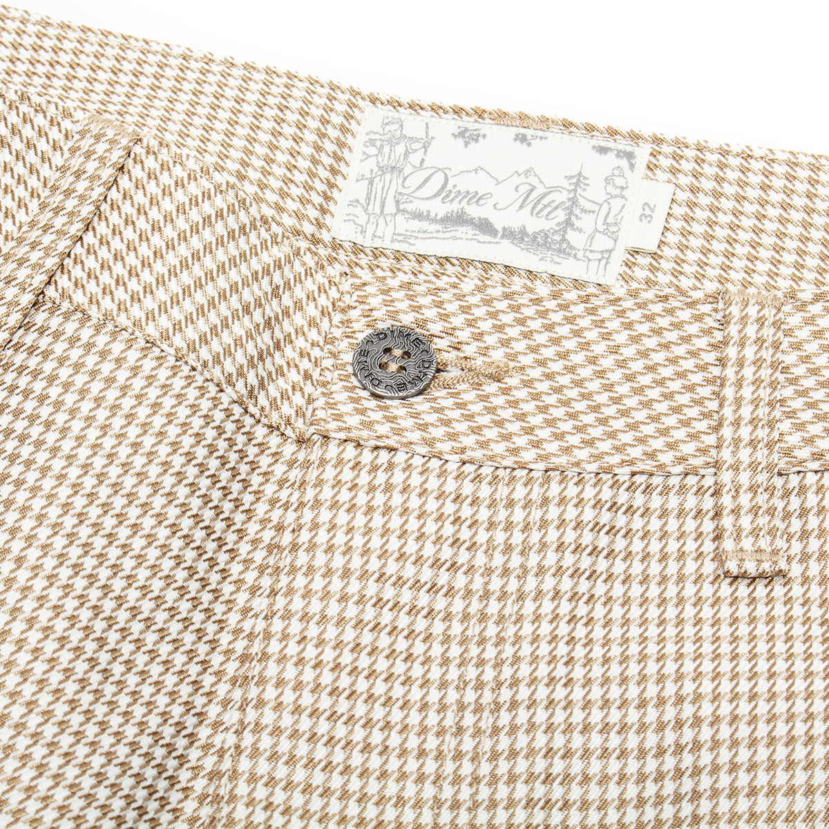 Dime - Baggy Houndstooth Shorts
Color : Beige