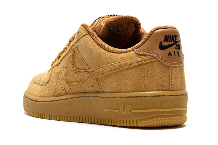 Nike SB - Air Force 1 SB
Style # HM8517-200
Color : Flax / Flax / Black / Gum Light Brown