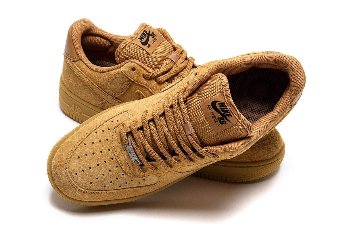 Nike SB - Air Force 1 SB
Style # HM8517-200
Color : Flax / Flax / Black / Gum Light Brown