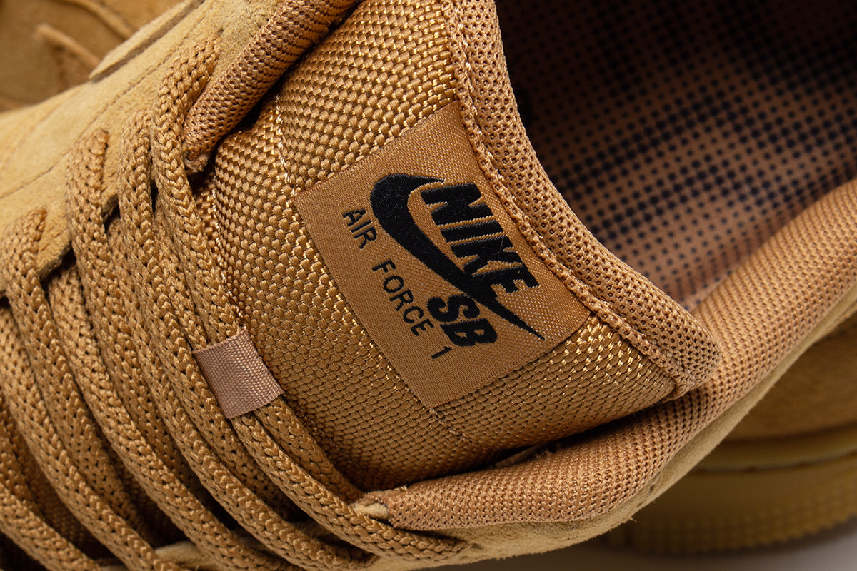 Nike SB - Air Force 1 SB
Style # HM8517-200
Color : Flax / Flax / Black / Gum Light Brown