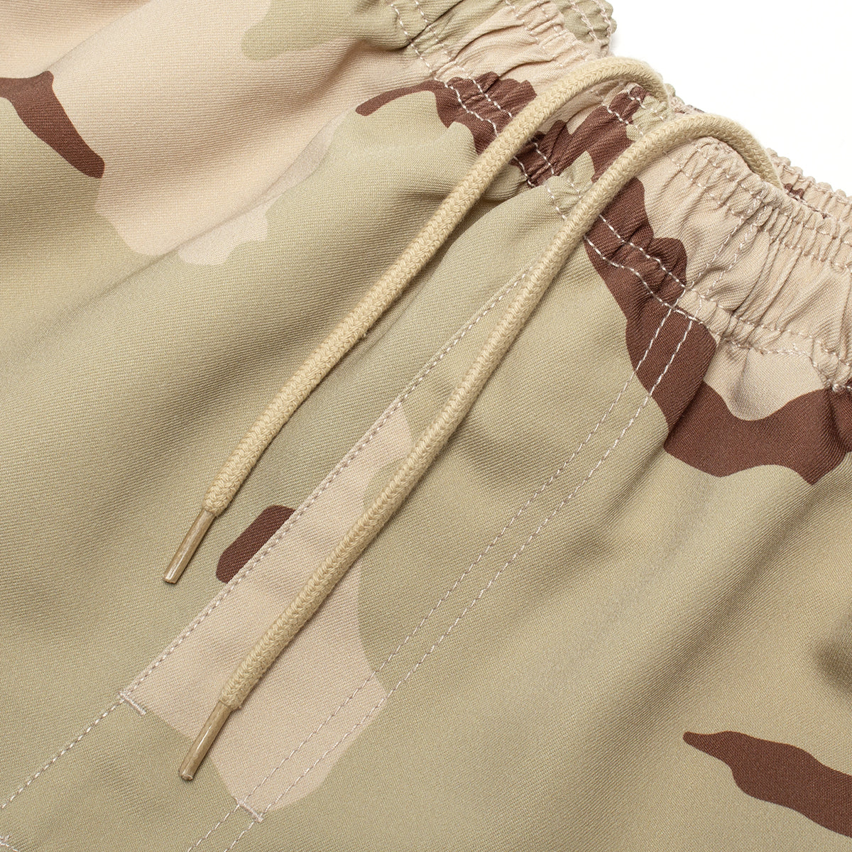 Stussy - Baggy Beach Short
Style # 112356
Color : Sand Camo