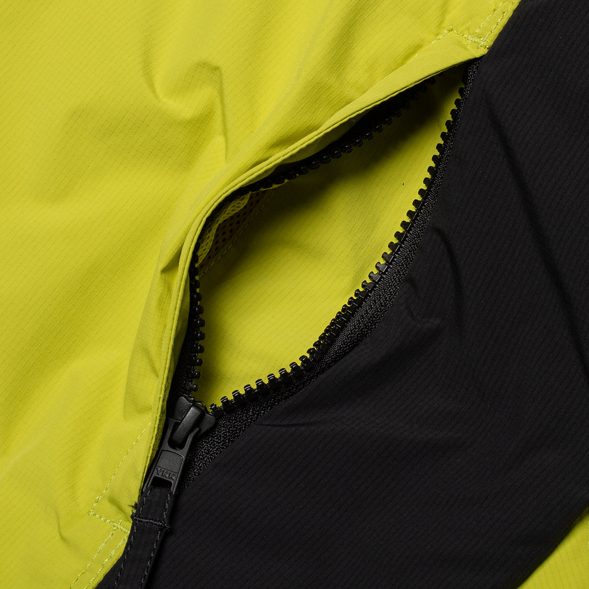 Stussy - MX Jacket
Style # 115935
Color : Lime