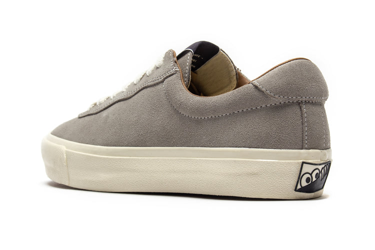 Last Resort AB | VM001 Suede Lo Color : Fog Grey / White