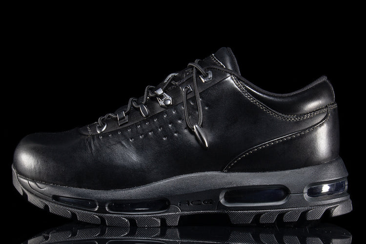 Nike - Air Max Goadome Low SP
Style # IR2173-001
Color : Black / Metallic Silver / Pale Citron