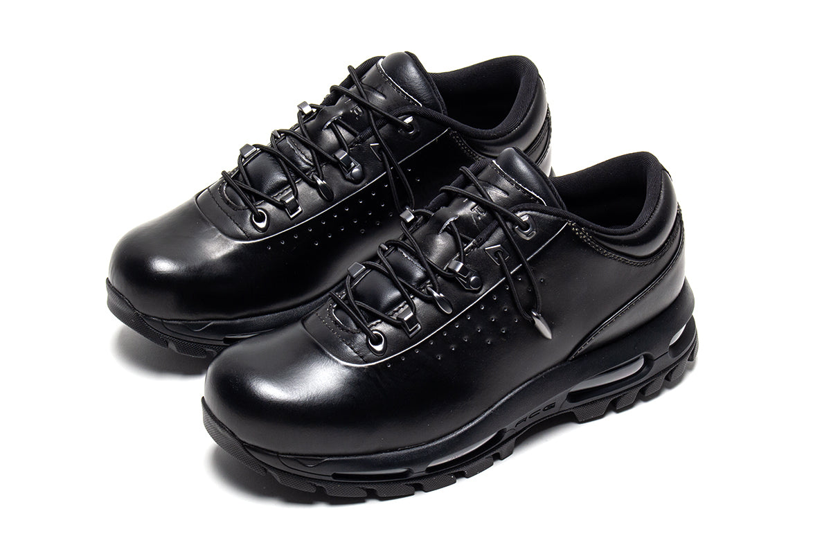 Nike - Air Max Goadome Low SP
Style # IR2173-001
Color : Black / Metallic Silver / Pale Citron