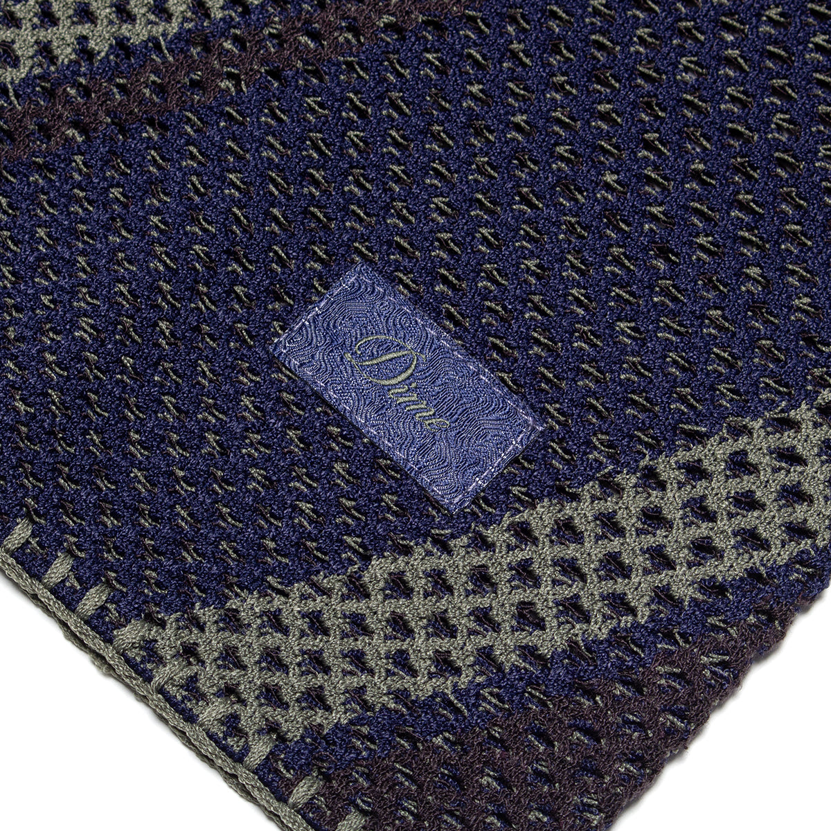 Dime - Soleil Knit Button Up
Color : Navy