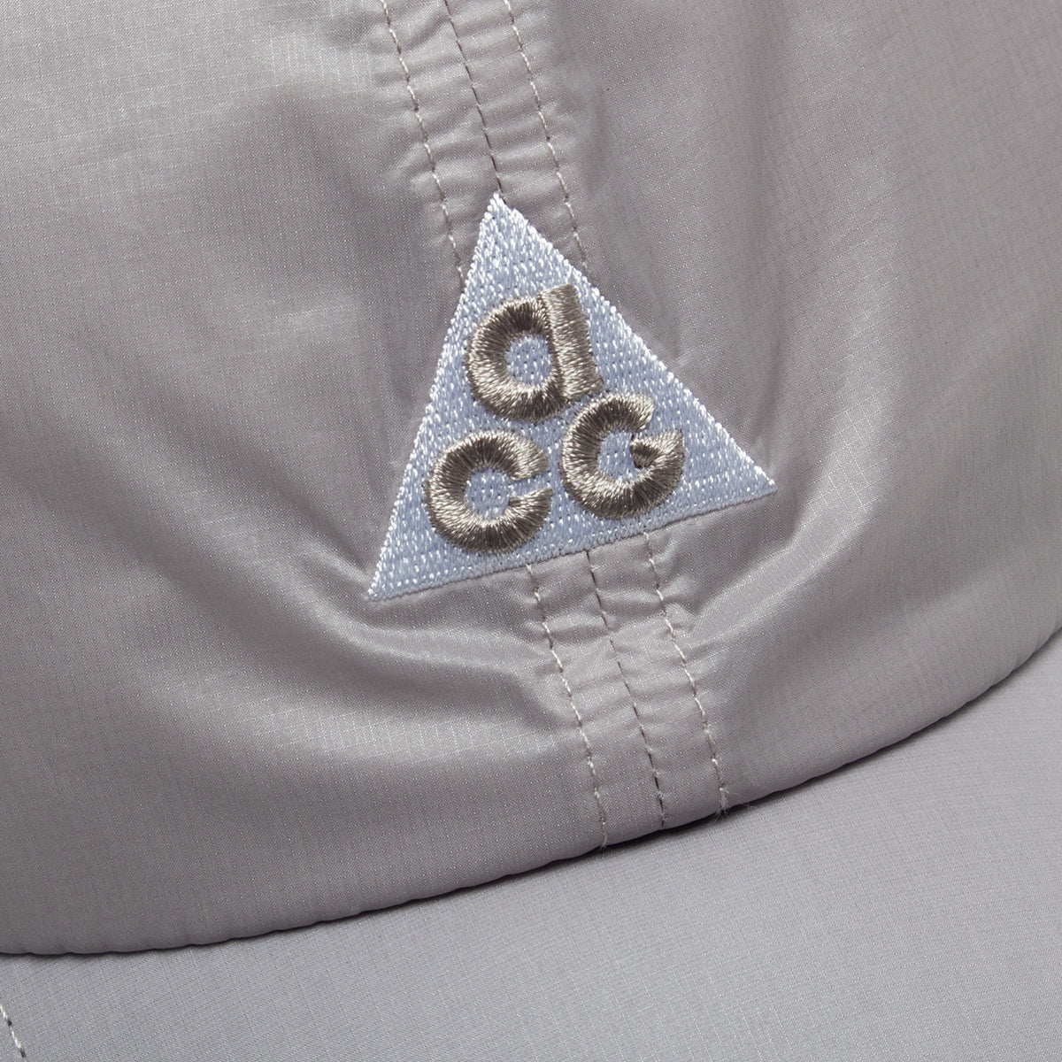 Nike - ACG Club Hat
Style # FB6533-009
Color : College Grey&nbsp;