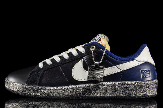 Nike SB - Zoom Tennis Classic x Rassvet
Style # IO9846-400
Color : Blue Void / Blue Void / Sail