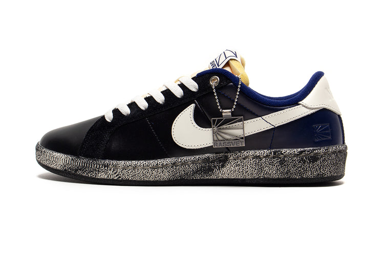Nike SB - Zoom Tennis Classic x Rassvet
Style # IO9846-400
Color : Blue Void / Blue Void / Sail
