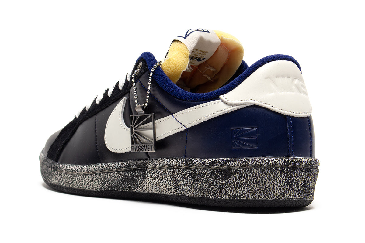 Nike SB - Zoom Tennis Classic x Rassvet
Style # IO9846-400
Color : Blue Void / Blue Void / Sail