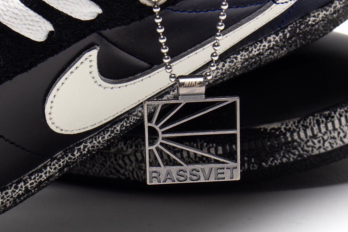 Nike SB - Zoom Tennis Classic x Rassvet
Style # IO9846-400
Color : Blue Void / Blue Void / Sail