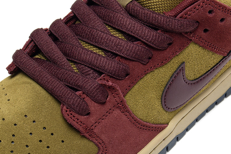 Nike - Dunk Low Pro
Style # HQ1625-600
Color : Dark Team Red / Burgundy Crush / Olive Flak