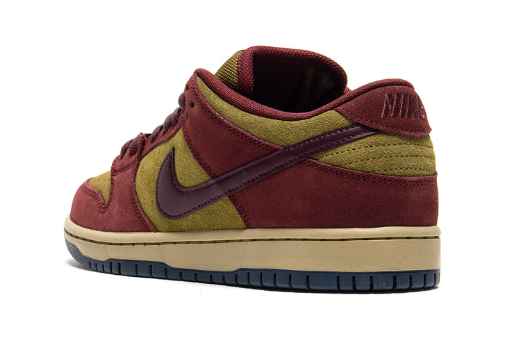 Nike - Dunk Low Pro
Style # HQ1625-600
Color : Dark Team Red / Burgundy Crush / Olive Flak