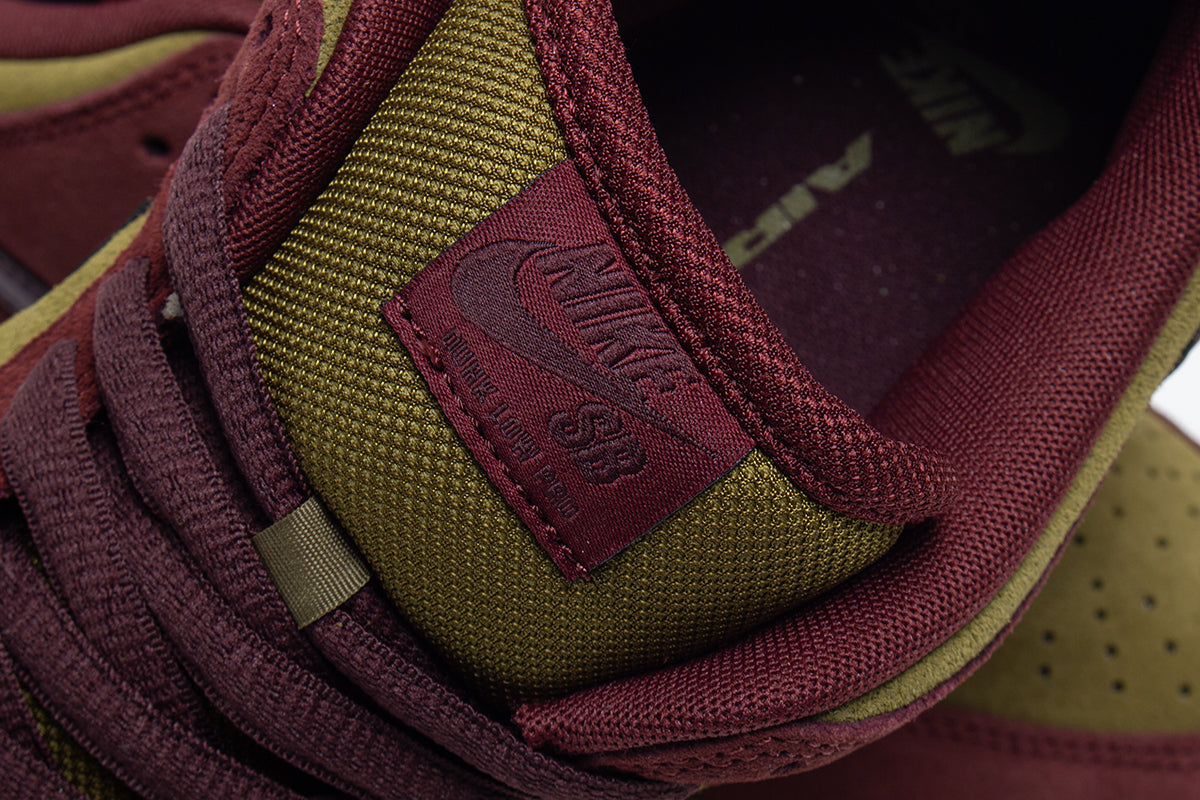 Nike - Dunk Low Pro
Style # HQ1625-600
Color : Dark Team Red / Burgundy Crush / Olive Flak