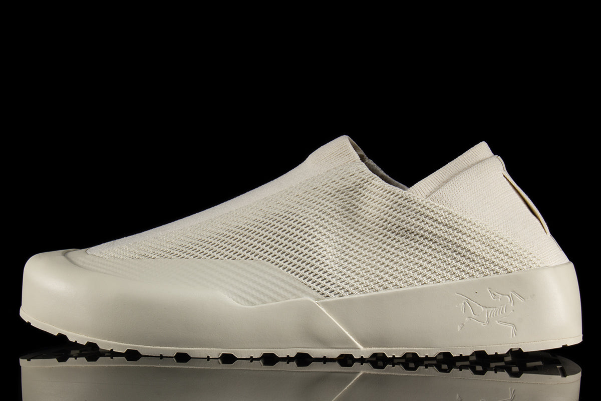 Arc'teryx - Kragg
Color : Sea Salt / Sea Salt