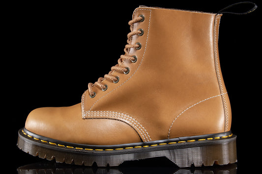 Dr. Martens - 1460 Pascal
Style # 42945961
Color : Tan