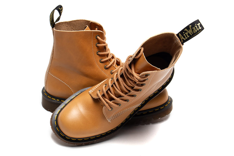 Dr. Martens - 1460 Pascal
Style # 42945961
Color : Tan