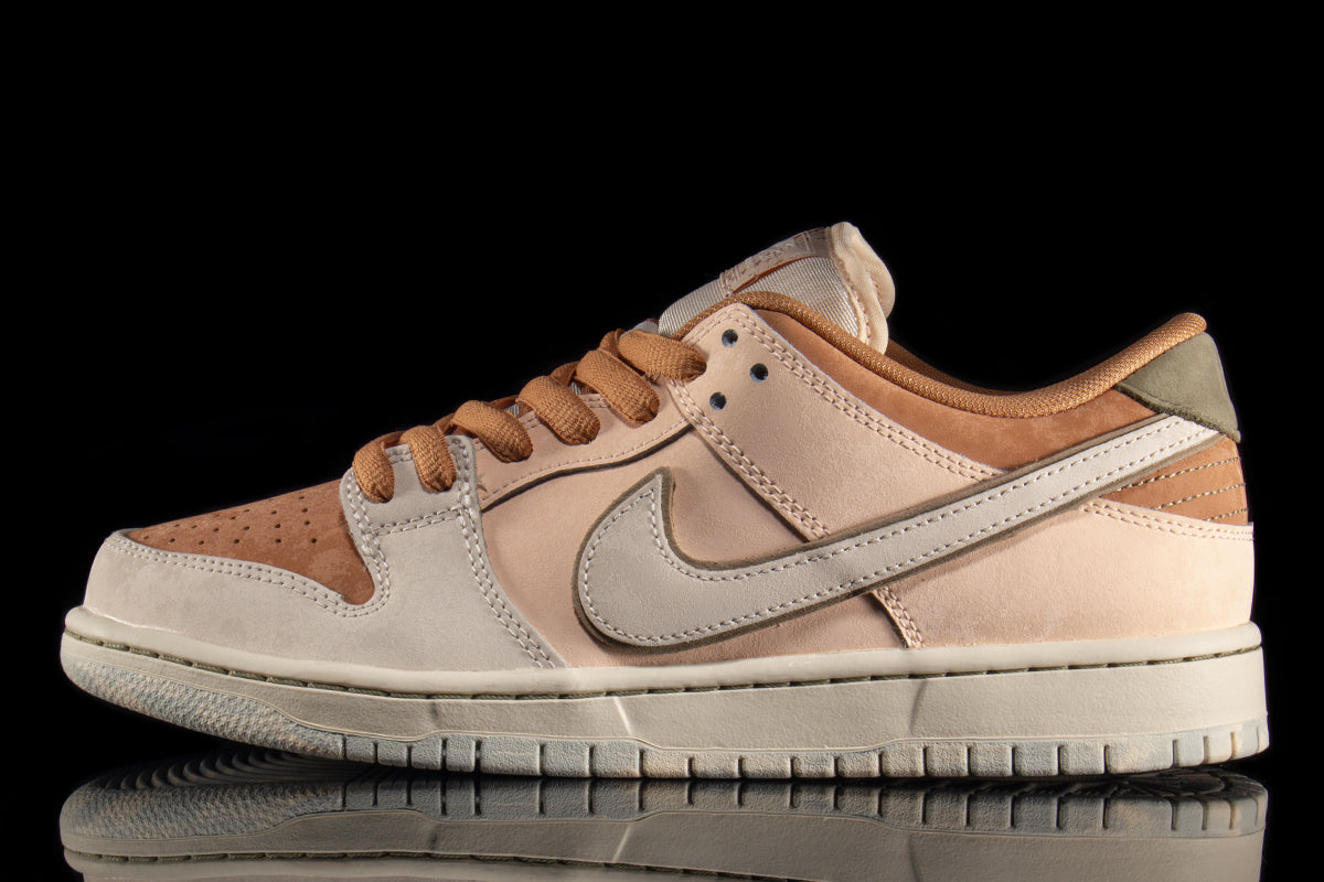 Nike SB Dunk Low Pro Premium Style # FV5926-200 Color : Amber Brown / Guava