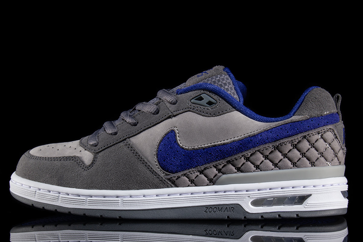 Nike SB - Paul Rodriguez Zoom Air Low
Style # IU7835-001
Color : Flint Grey / Deep Royal Blue / Flint Grey