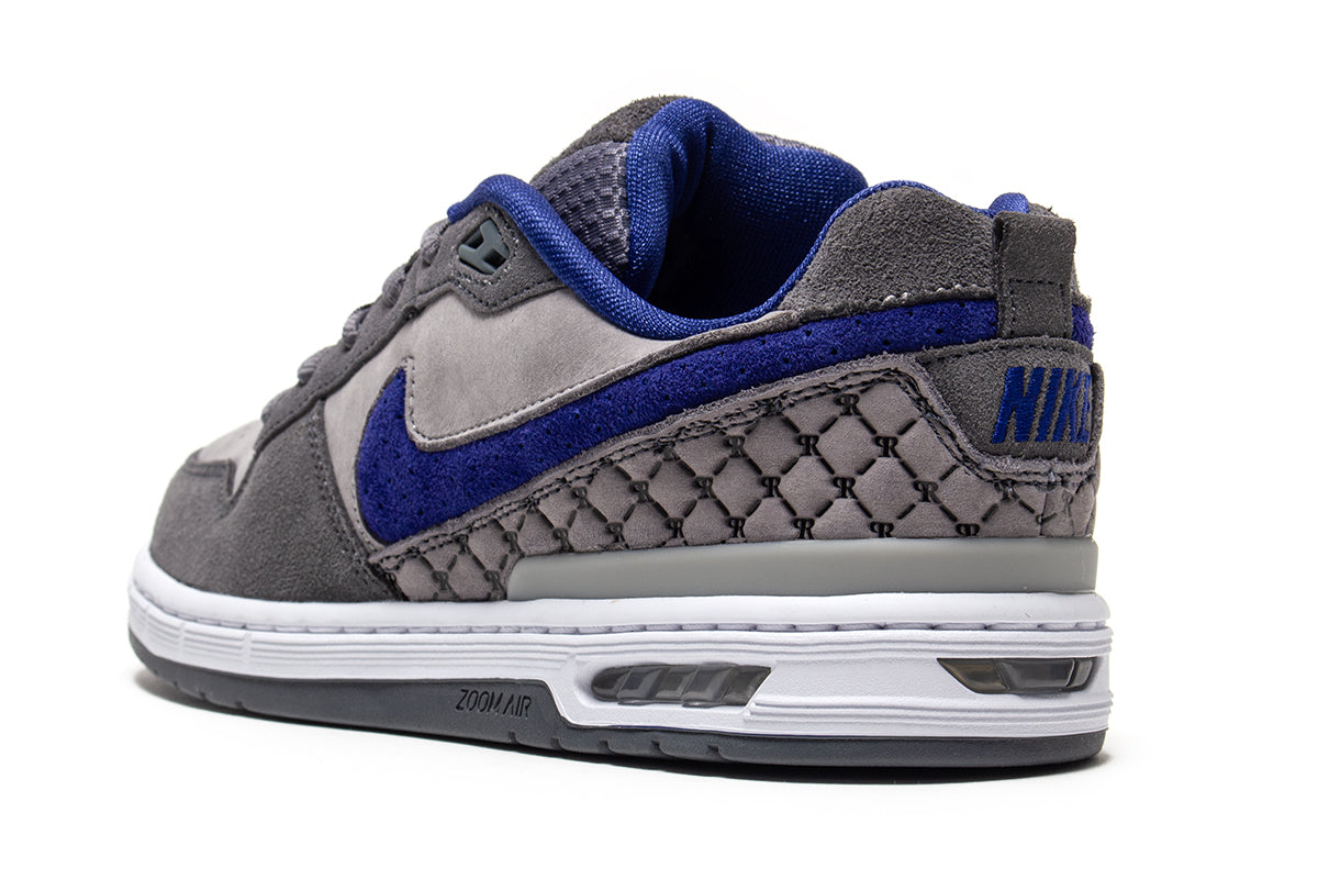 Nike SB - Paul Rodriguez Zoom Air Low
Style # IU7835-001
Color : Flint Grey / Deep Royal Blue / Flint Grey