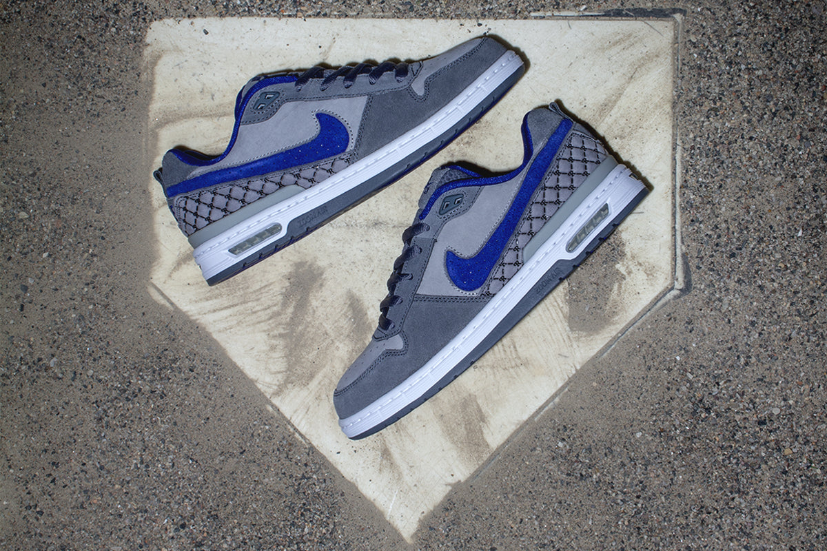 Nike SB - Paul Rodriguez Zoom Air Low
Style # IU7835-001
Color : Flint Grey / Deep Royal Blue / Flint Grey